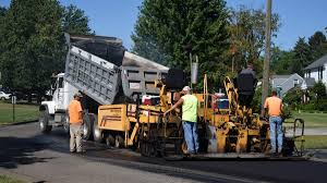 Best Asphalt Driveway Installation  in Richland, WA